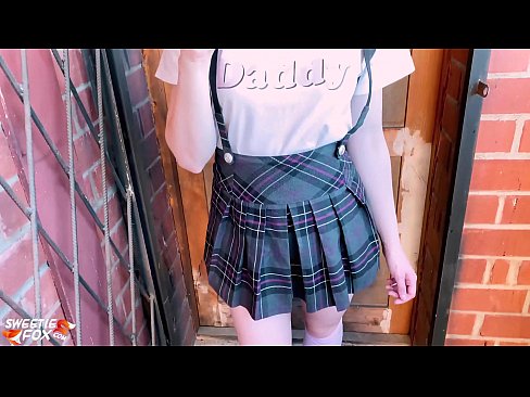 ❤️ Schoolgirl Sucks ya dick miri emi na iberibe kama klaasị. ❤️ Ihe na-akpali agụụ mmekọahụ n'ụlọ ﹏